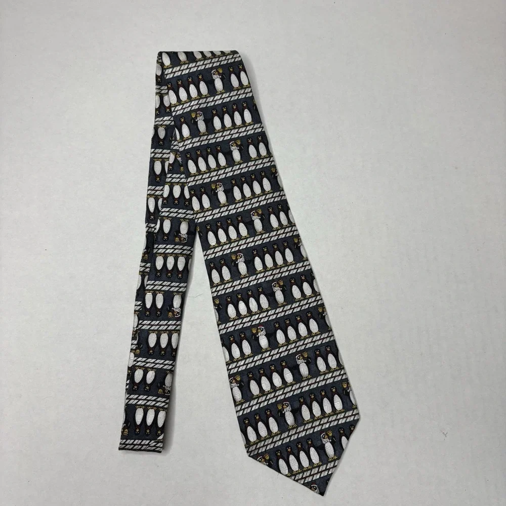 Amherst and Brock 100%‎ Silk Christmas Penguin Santa Neck Tie Vintage Xmas Bell